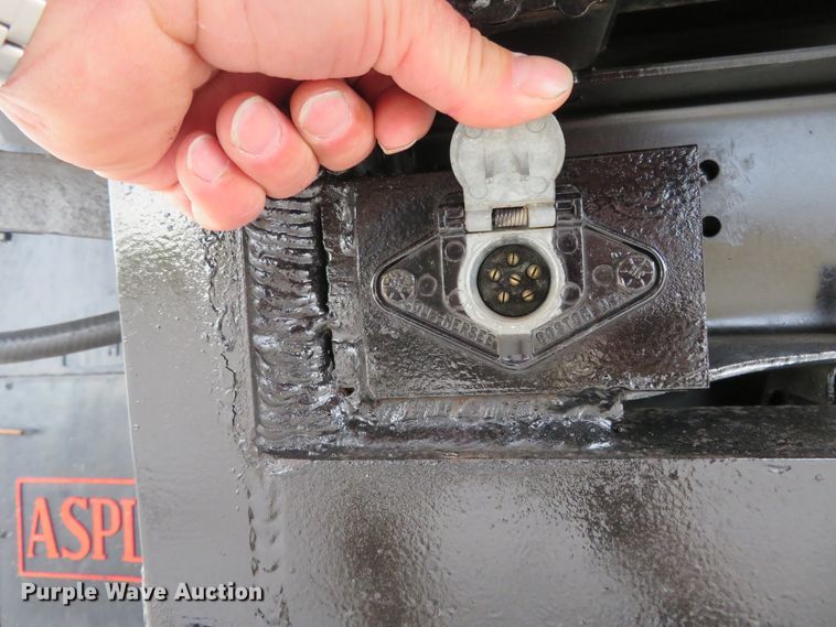 image for item DI3906 2011 Ford F550 Super Duty XL  chip bed truck