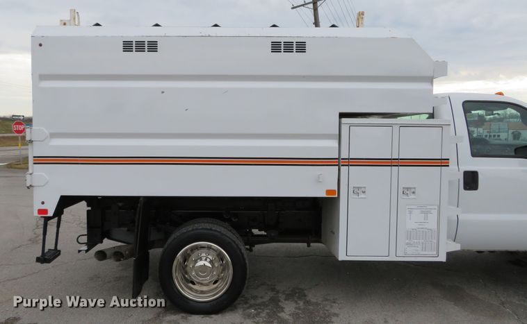 image for item DI3906 2011 Ford F550 Super Duty XL  chip bed truck
