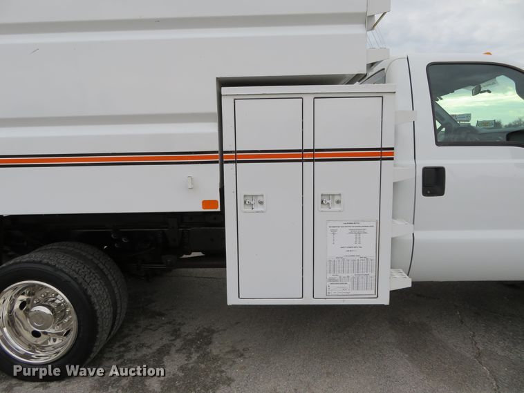 image for item DI3906 2011 Ford F550 Super Duty XL  chip bed truck