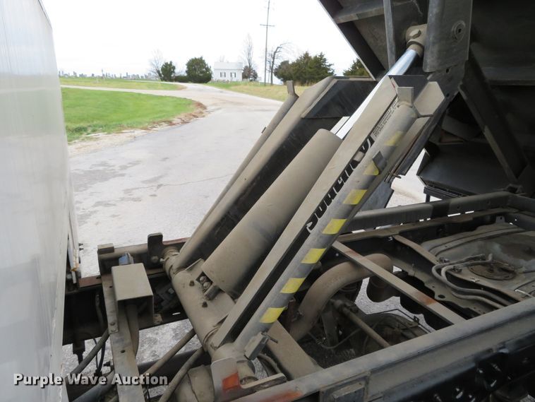 image for item DI3906 2011 Ford F550 Super Duty XL  chip bed truck