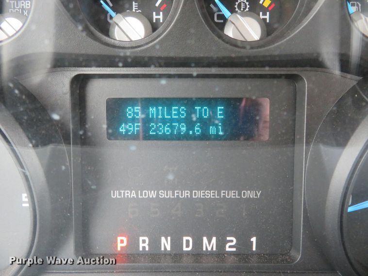 image for item DI3906 2011 Ford F550 Super Duty XL  chip bed truck