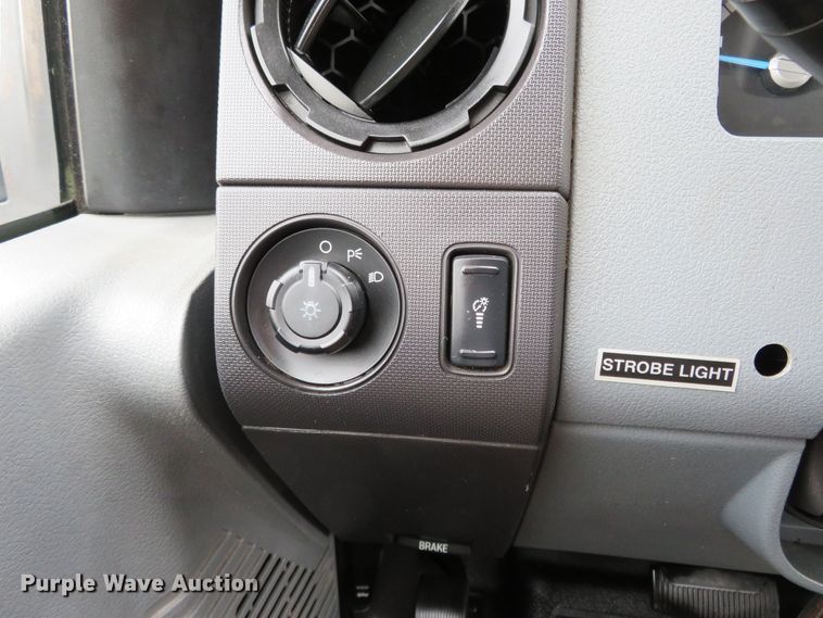 image for item DI3906 2011 Ford F550 Super Duty XL  chip bed truck