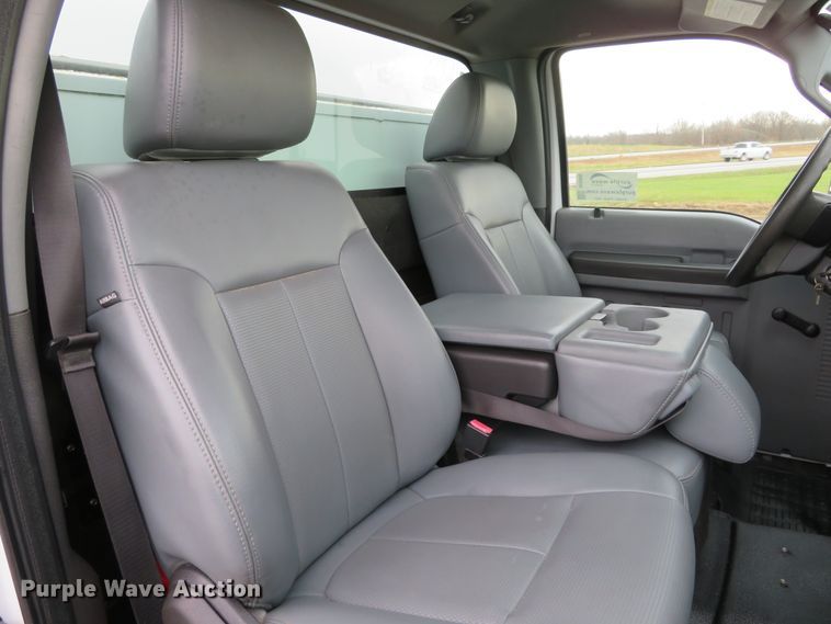 image for item DI3906 2011 Ford F550 Super Duty XL  chip bed truck