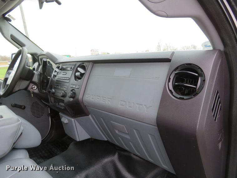 image for item DI3906 2011 Ford F550 Super Duty XL  chip bed truck