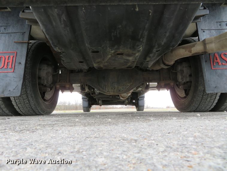 image for item DI3906 2011 Ford F550 Super Duty XL  chip bed truck