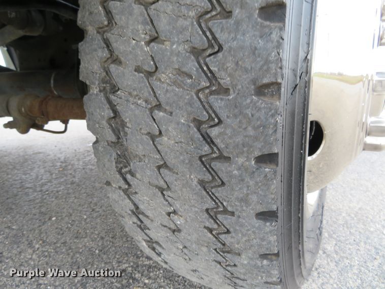 image for item DI3906 2011 Ford F550 Super Duty XL  chip bed truck