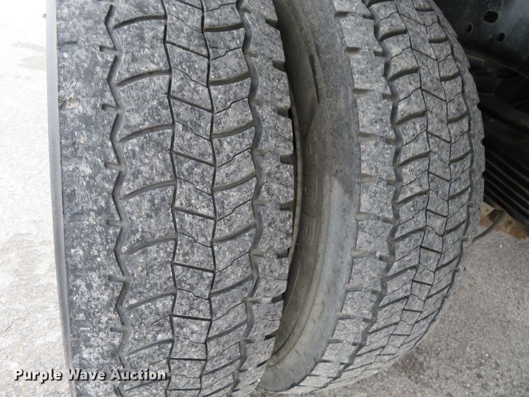 image for item DI3906 2011 Ford F550 Super Duty XL  chip bed truck