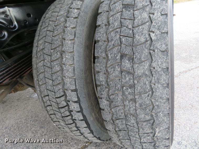 image for item DI3906 2011 Ford F550 Super Duty XL  chip bed truck