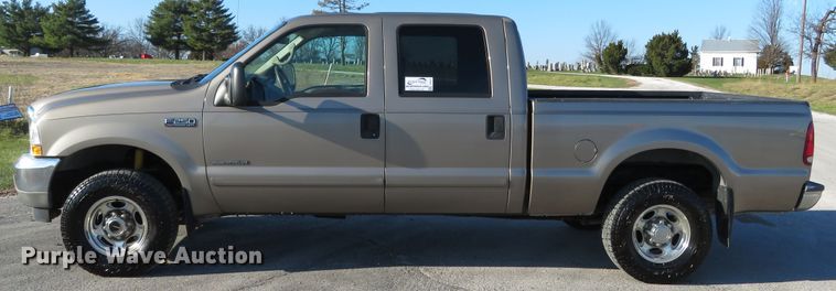 image for item DI3917 2002 Ford F250 Super Duty Lariat  Crew Cab pickup truck