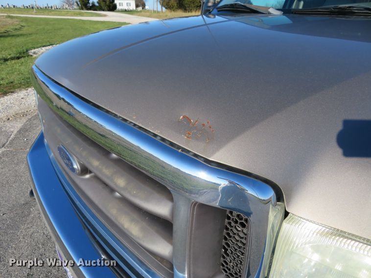 image for item DI3917 2002 Ford F250 Super Duty Lariat  Crew Cab pickup truck