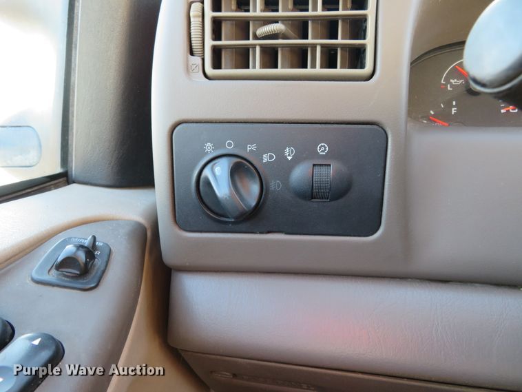 image for item DI3917 2002 Ford F250 Super Duty Lariat  Crew Cab pickup truck