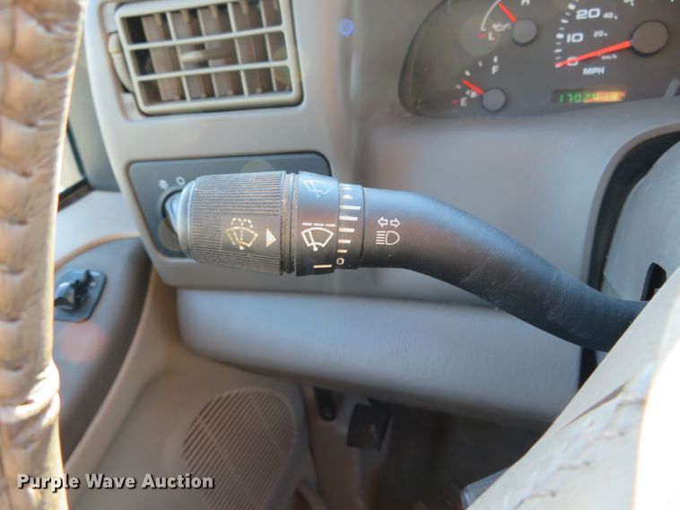 image for item DI3917 2002 Ford F250 Super Duty Lariat  Crew Cab pickup truck