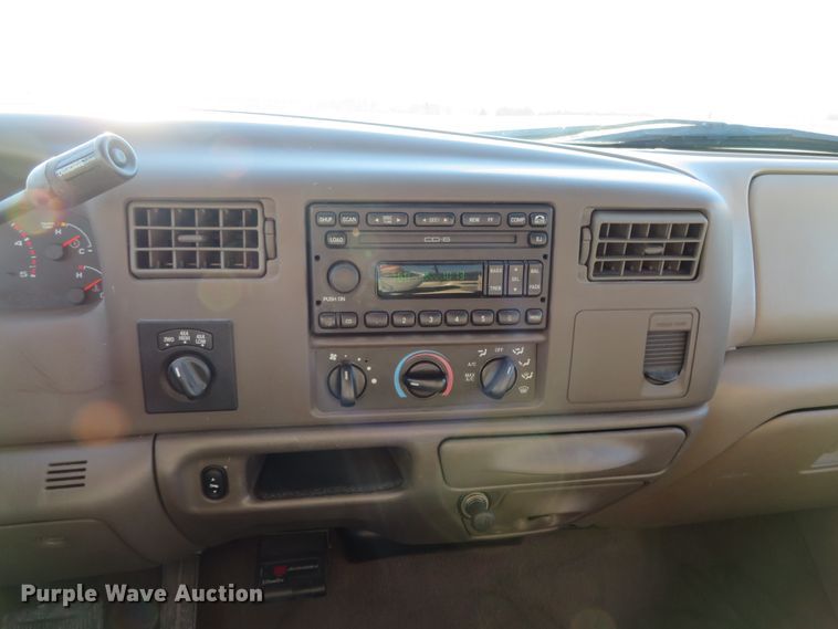 image for item DI3917 2002 Ford F250 Super Duty Lariat  Crew Cab pickup truck