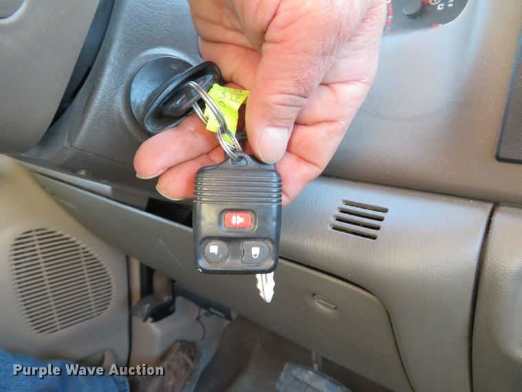 image for item DI3917 2002 Ford F250 Super Duty Lariat  Crew Cab pickup truck