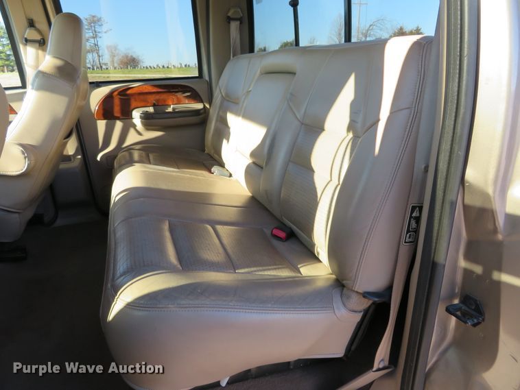 image for item DI3917 2002 Ford F250 Super Duty Lariat  Crew Cab pickup truck