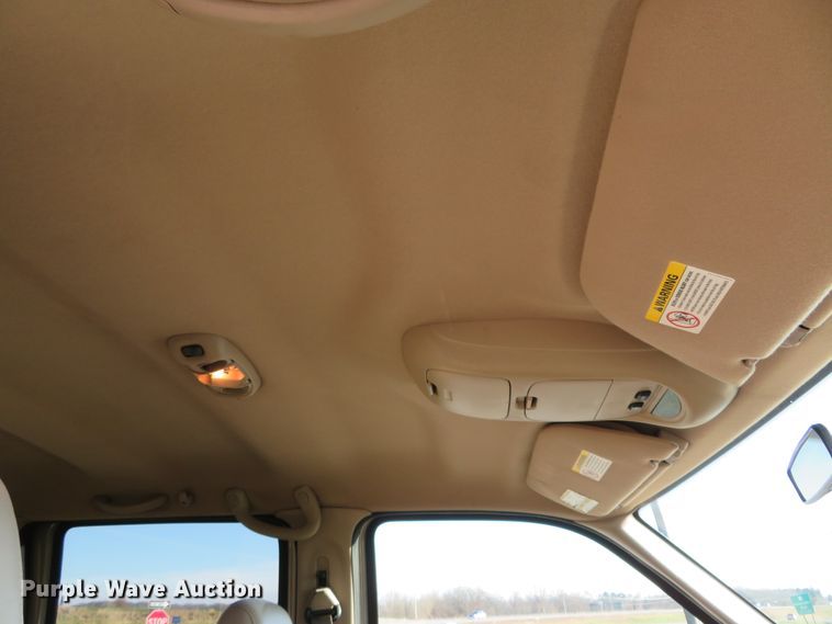 image for item DI3917 2002 Ford F250 Super Duty Lariat  Crew Cab pickup truck