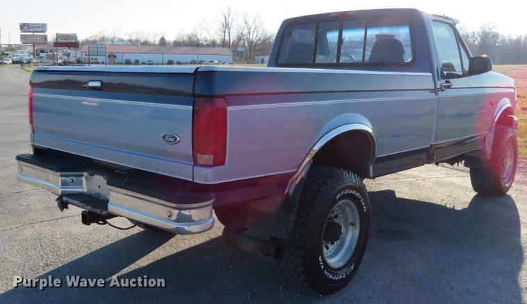 image for item DI3918 1997 Ford F350 XLT  pickup truck
