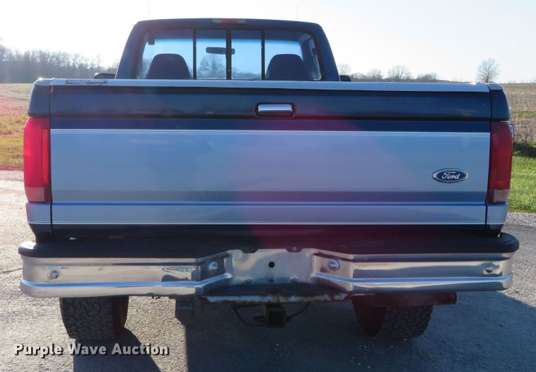 image for item DI3918 1997 Ford F350 XLT  pickup truck