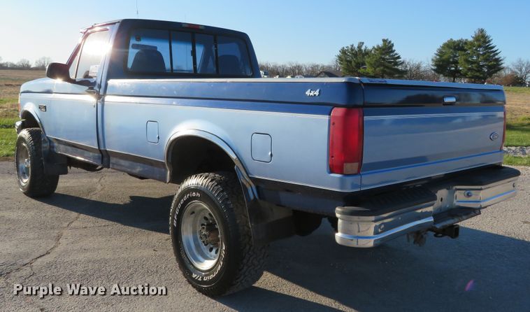 image for item DI3918 1997 Ford F350 XLT  pickup truck