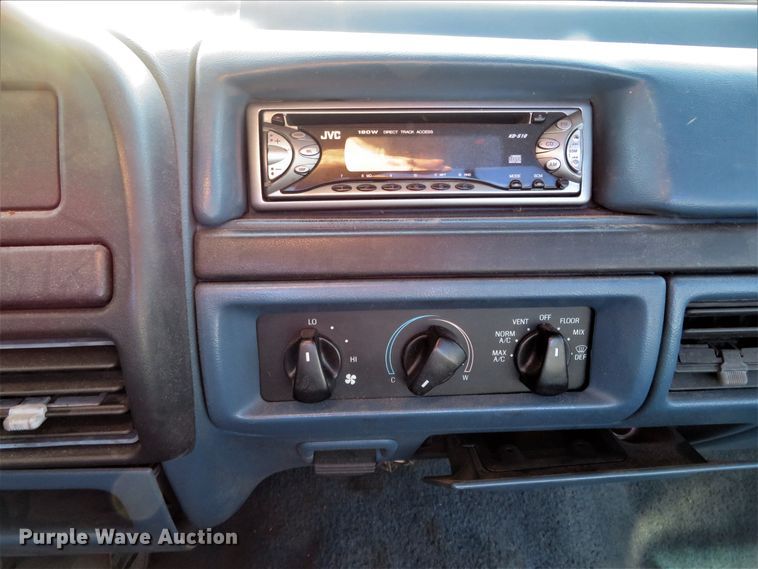 image for item DI3918 1997 Ford F350 XLT  pickup truck