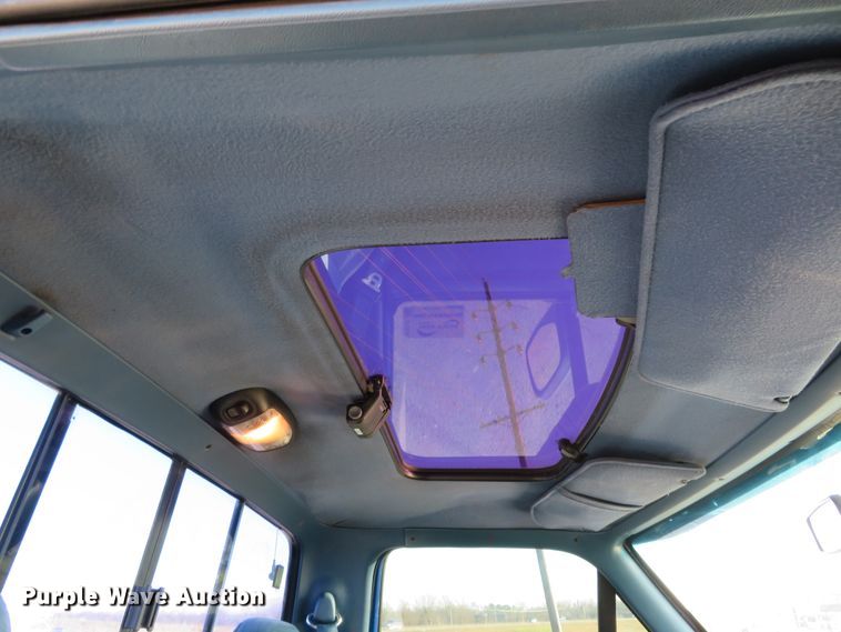 image for item DI3918 1997 Ford F350 XLT  pickup truck