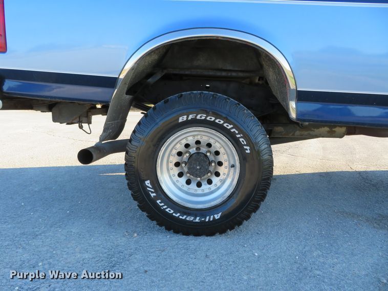 image for item DI3918 1997 Ford F350 XLT  pickup truck