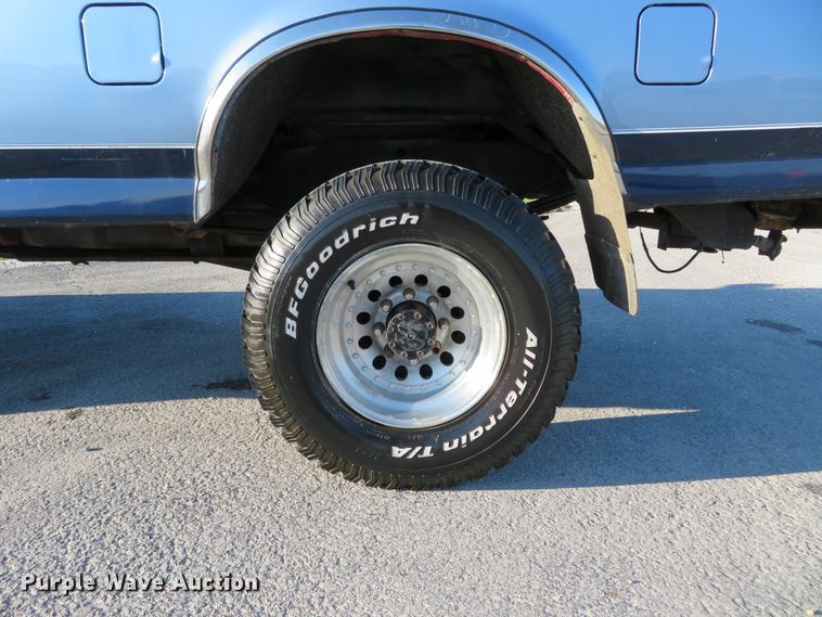 image for item DI3918 1997 Ford F350 XLT  pickup truck