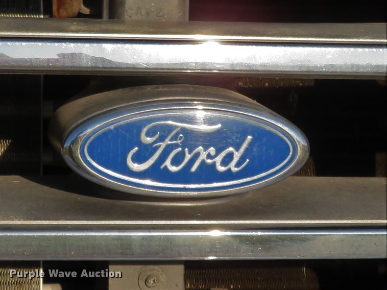 image for item DI3918 1997 Ford F350 XLT  pickup truck