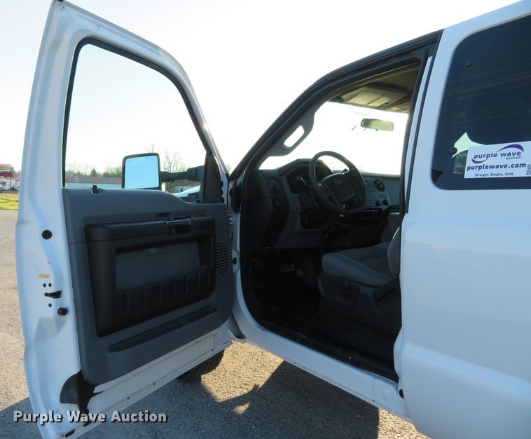 image for item DI3919 2013 Ford F250 Super Duty XL  SuperCab pickup truck