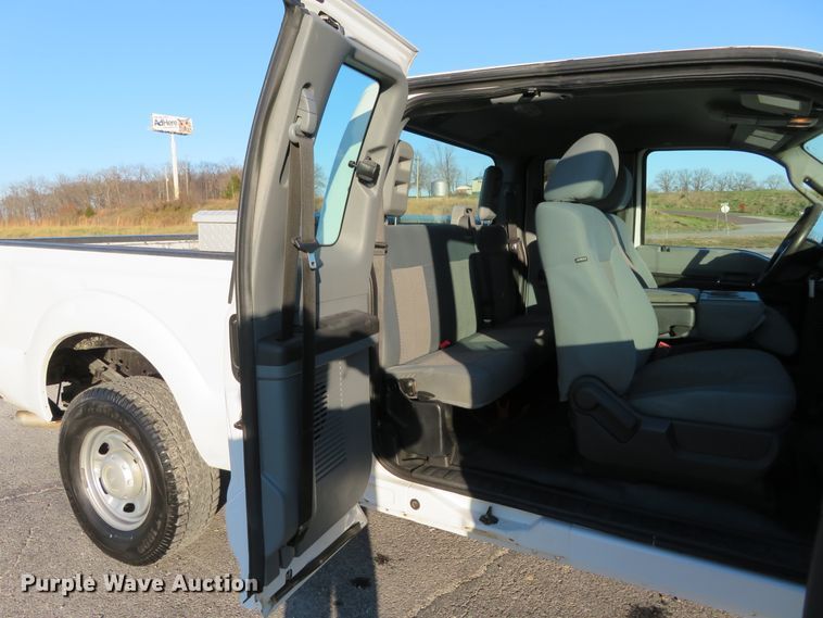 image for item DI3919 2013 Ford F250 Super Duty XL  SuperCab pickup truck