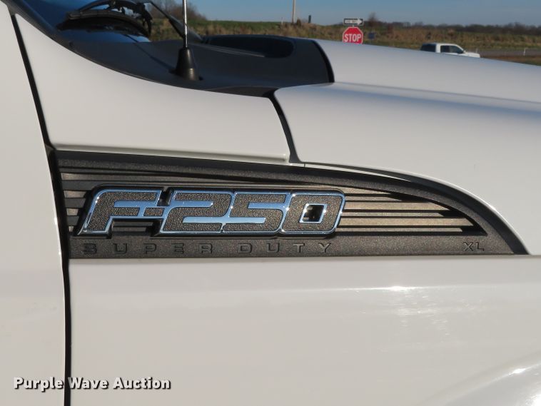 image for item DI3919 2013 Ford F250 Super Duty XL  SuperCab pickup truck