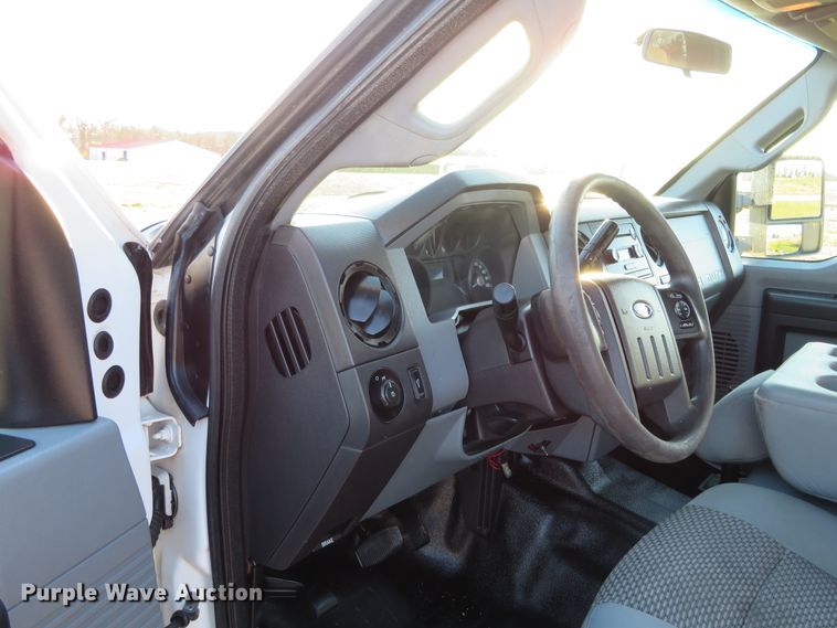 image for item DI3920 2015 Ford F250 Super Duty XL  SuperCab pickup truck