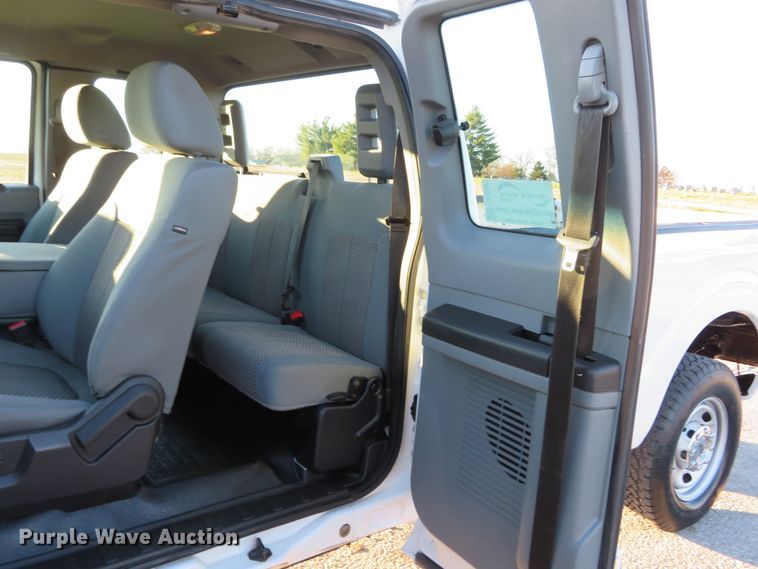 image for item DI3920 2015 Ford F250 Super Duty XL  SuperCab pickup truck