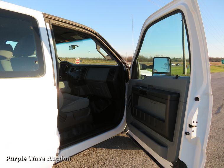 image for item DI3920 2015 Ford F250 Super Duty XL  SuperCab pickup truck