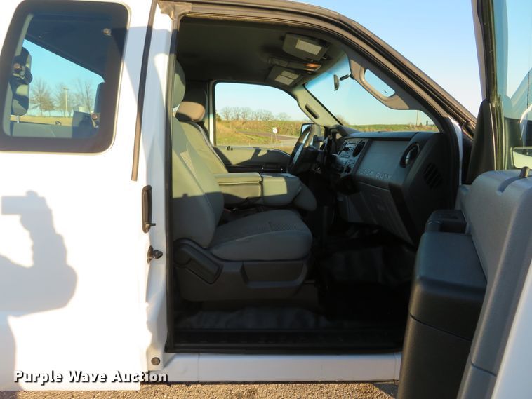 image for item DI3920 2015 Ford F250 Super Duty XL  SuperCab pickup truck