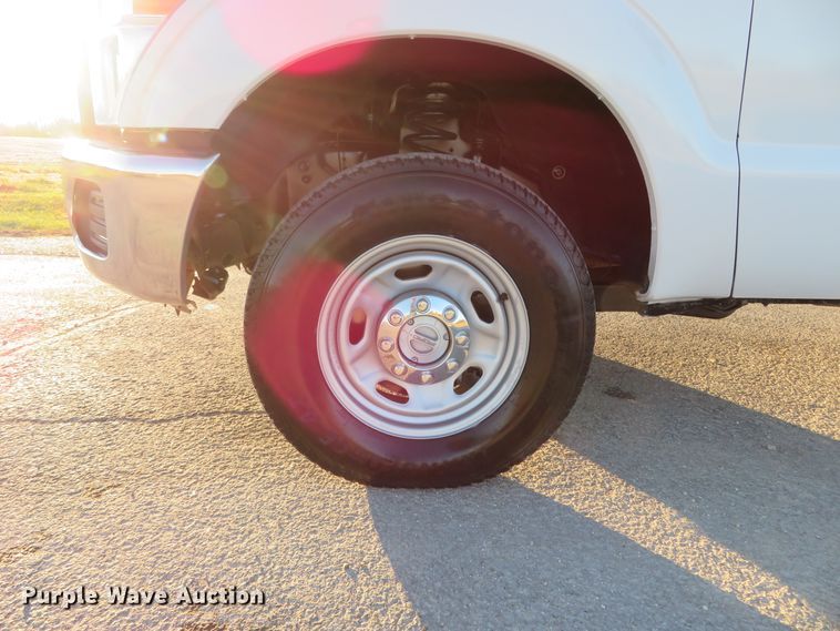 image for item DI3920 2015 Ford F250 Super Duty XL  SuperCab pickup truck