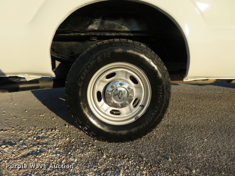 image for item DI3920 2015 Ford F250 Super Duty XL  SuperCab pickup truck