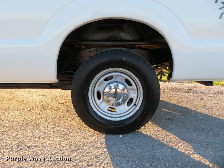 image for item DI3920 2015 Ford F250 Super Duty XL  SuperCab pickup truck