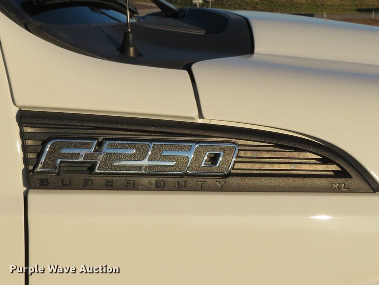 image for item DI3920 2015 Ford F250 Super Duty XL  SuperCab pickup truck