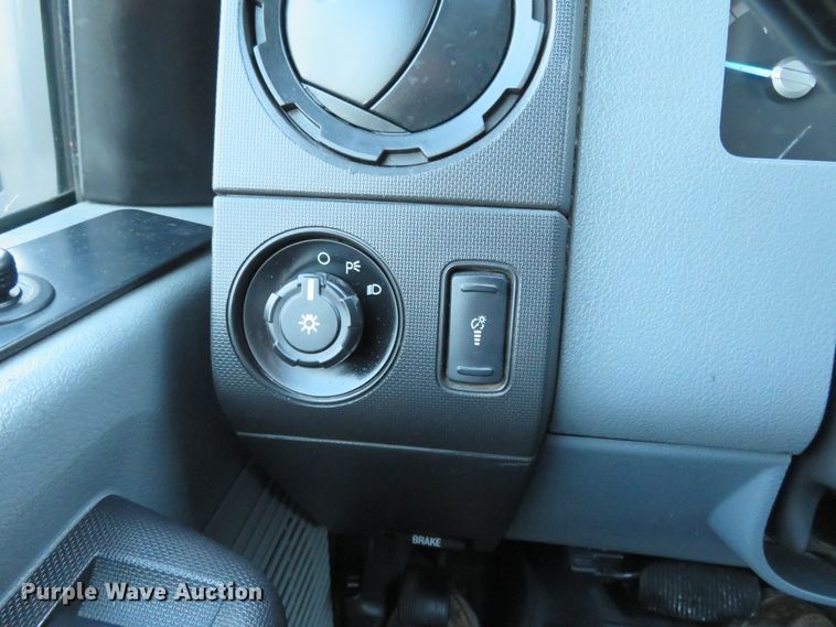 image for item DI3935 2013 Ford F450 Super Duty XL  utility truck