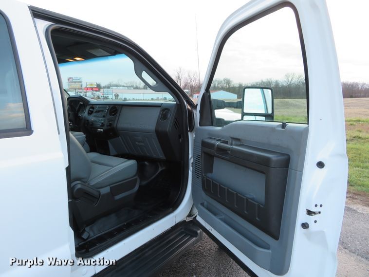 image for item DI3935 2013 Ford F450 Super Duty XL  utility truck