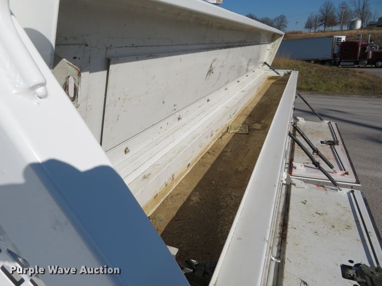 image for item DI3943 2012 Ford F450 Super Duty XL  flatbed truck