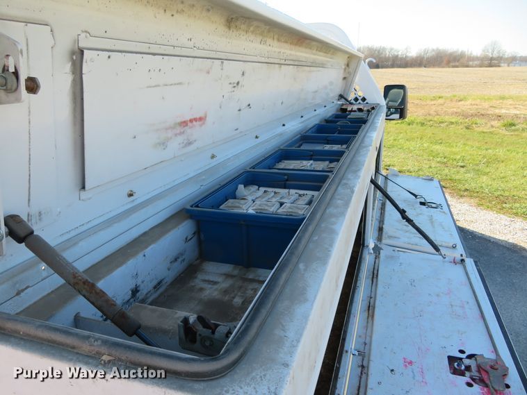 image for item DI3943 2012 Ford F450 Super Duty XL  flatbed truck