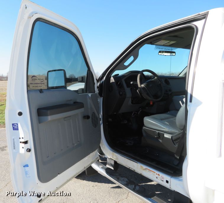 image for item DI3943 2012 Ford F450 Super Duty XL  flatbed truck