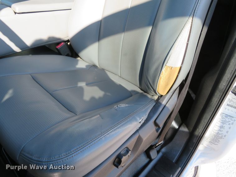 image for item DI3943 2012 Ford F450 Super Duty XL  flatbed truck