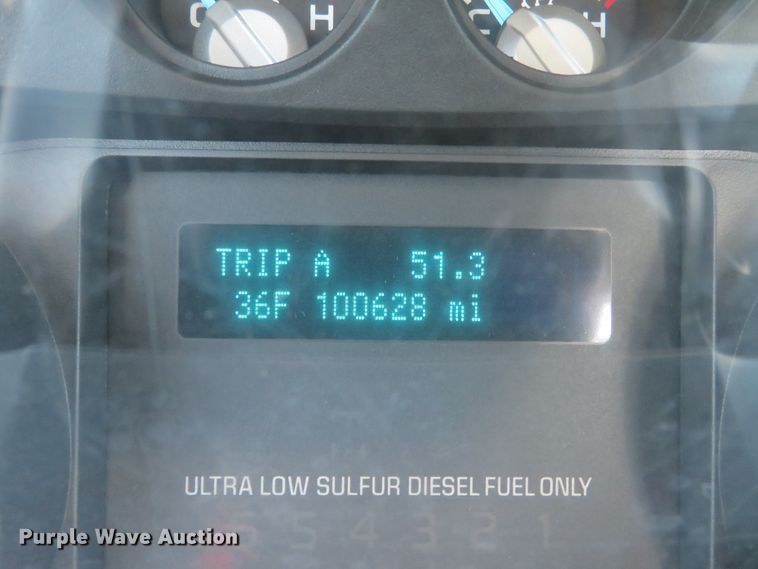 image for item DI3943 2012 Ford F450 Super Duty XL  flatbed truck