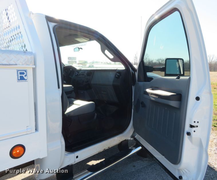 image for item DI3943 2012 Ford F450 Super Duty XL  flatbed truck