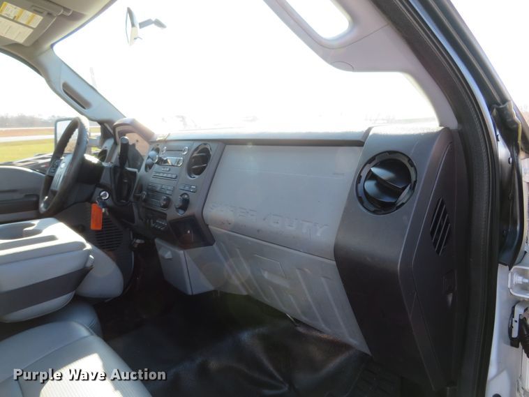 image for item DI3943 2012 Ford F450 Super Duty XL  flatbed truck