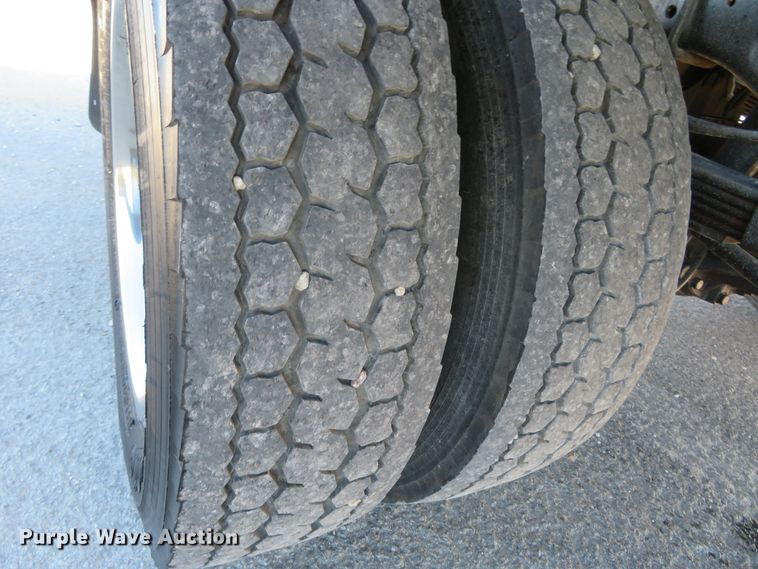 image for item DI3943 2012 Ford F450 Super Duty XL  flatbed truck