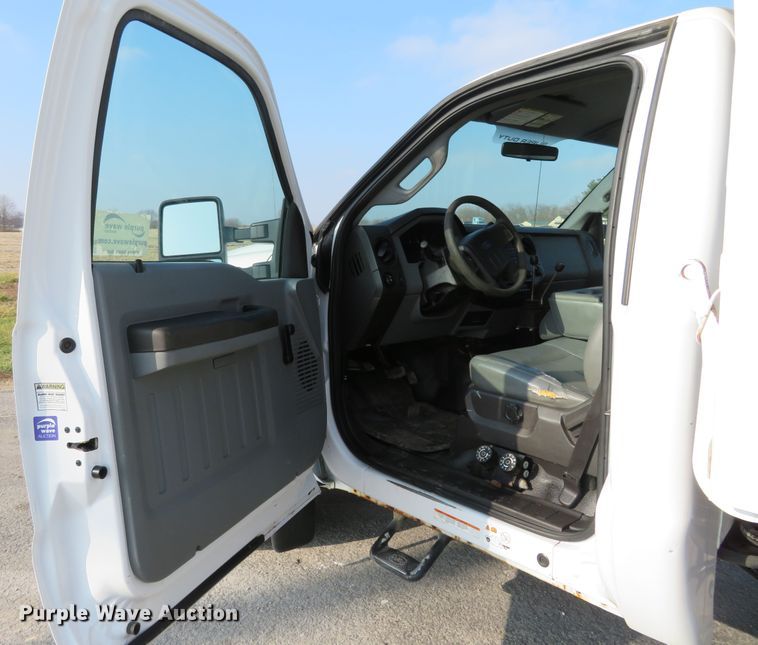 image for item DI3956 2011 Ford F450 Super Duty XL  dump truck